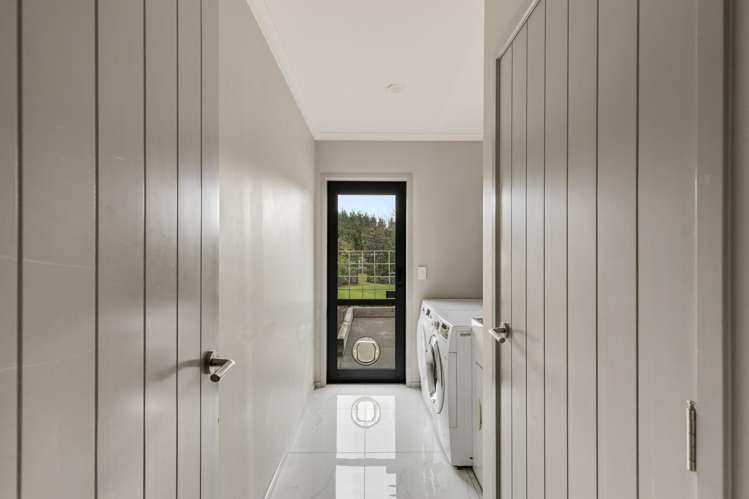 1216 Egmont Road Egmont Village_19