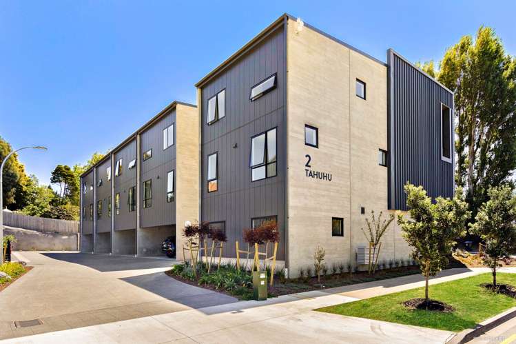 4/2 Tahuhu Road Mt Wellington_11