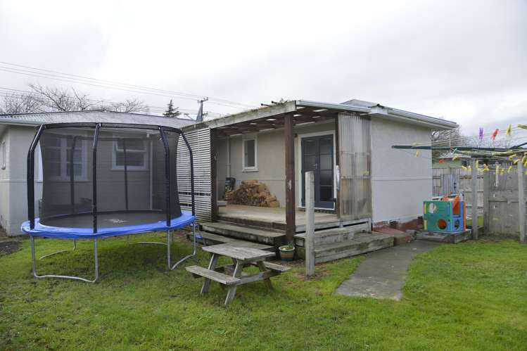 63 Victoria Street Carterton_13