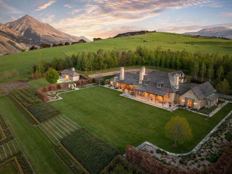 Mount Algidus Station_2