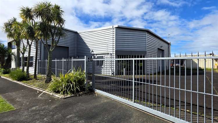 36 Paramount Drive Henderson_1