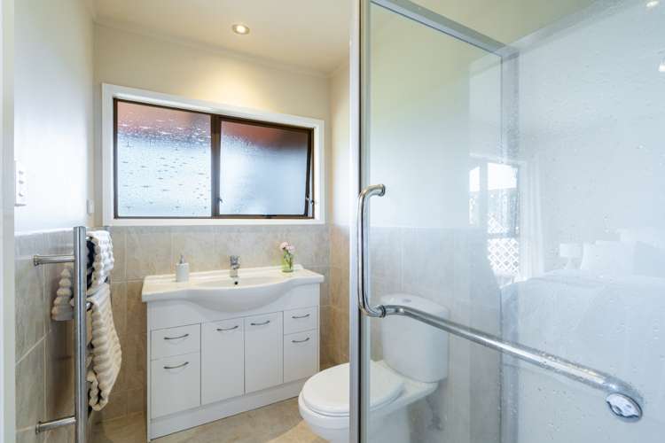 20 Robin Lane Browns Bay_22