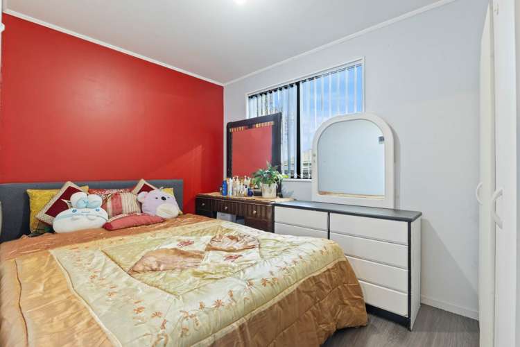 1/9 Penion Drive Flat Bush_12