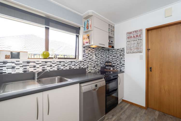 195 Middle Road Allenton_15