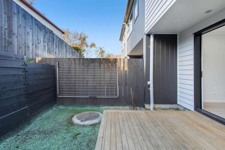 Lot 6/15 Locket Road Glenfield_11