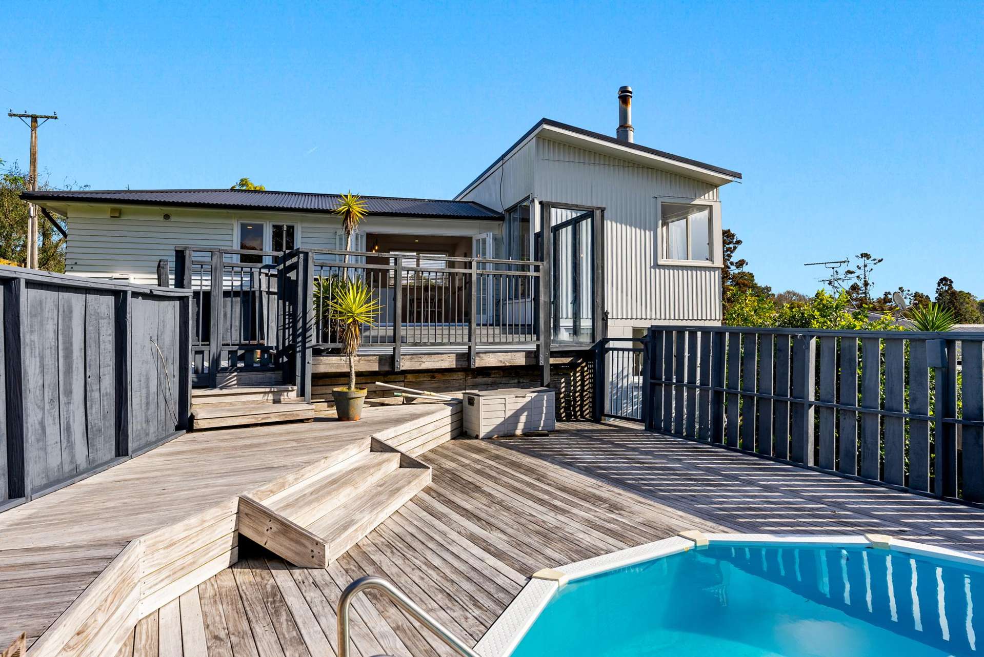 98 Eskdale Road Birkdale_0