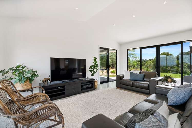 8 Parua Cemetery Road Parua Bay_26