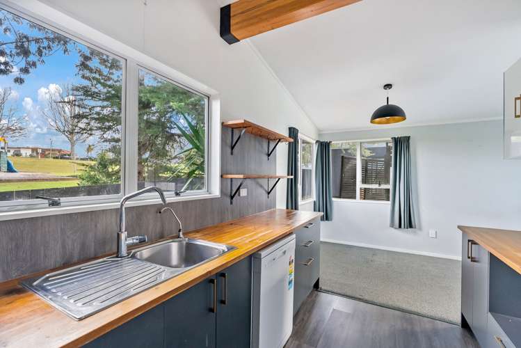 42 Kohe Street Parahaki_2