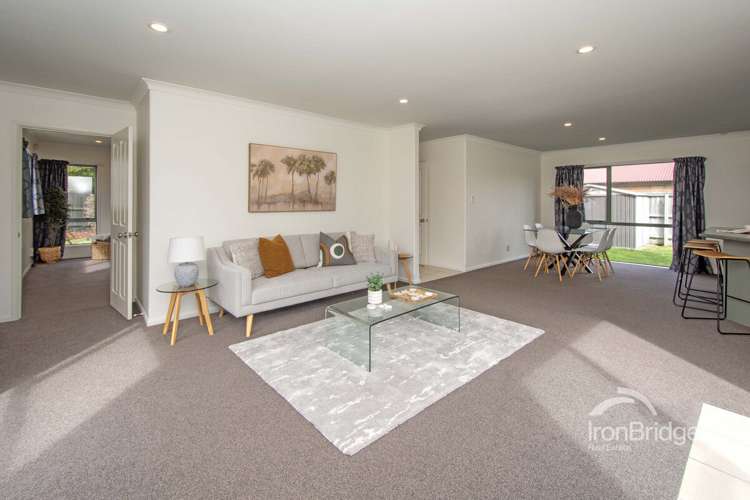 8 Bottle Lake Drive Parklands_2