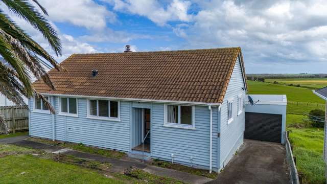 1940s Classic Weatherboard Home