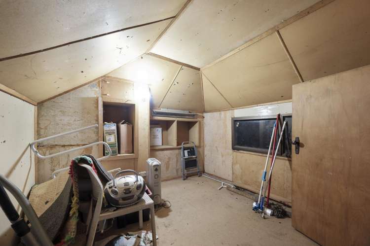 31 & 31A Kawaha Point Road Fairy Springs_17