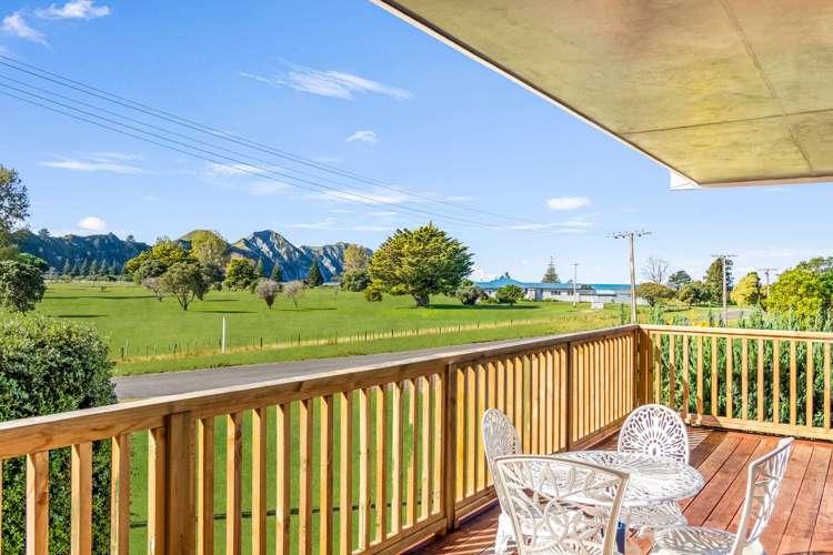 12 Banks Street Tolaga Bay_9