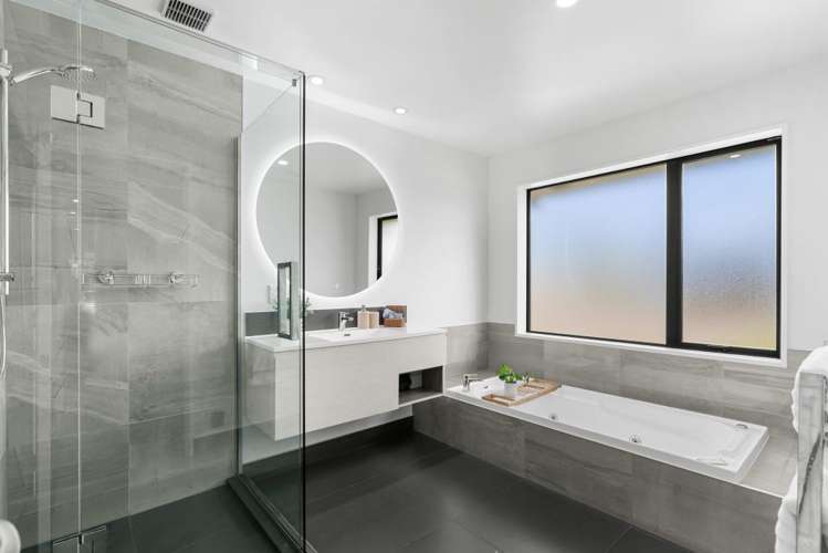 2 Burbank Drive Aidanfield_14