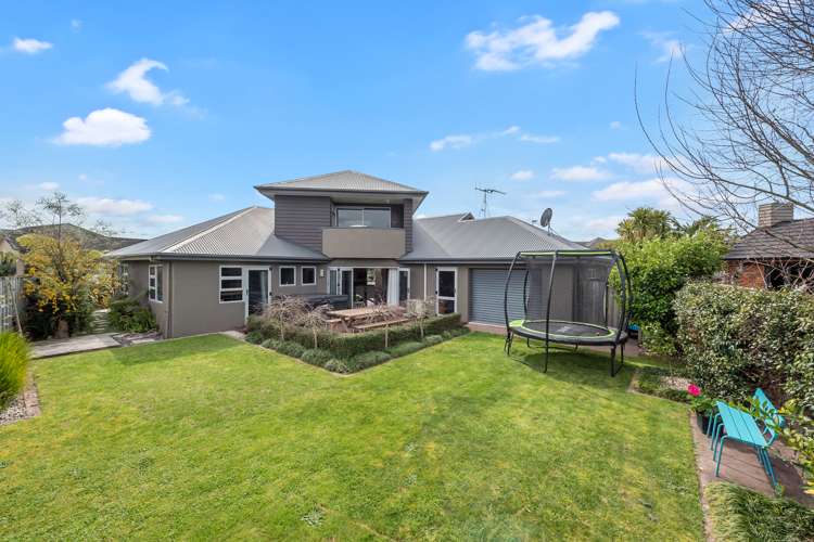 7 Merlin Close Huntington_24