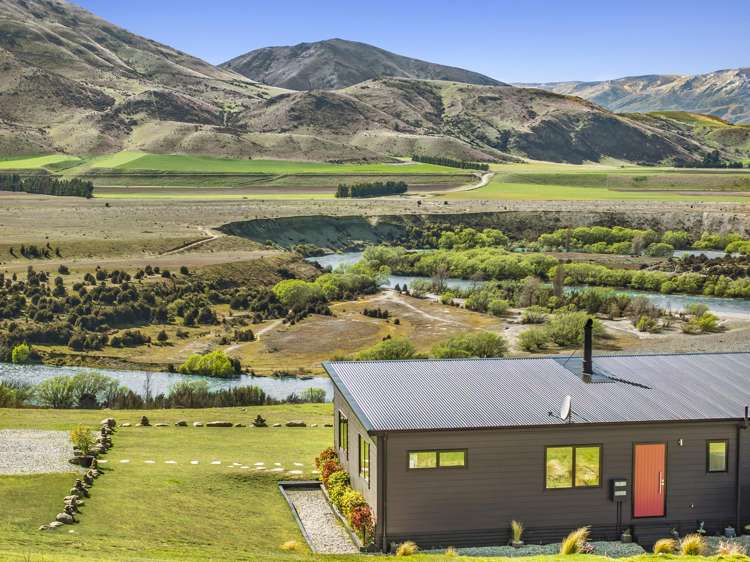 98 Riverview Road Queensberry_24