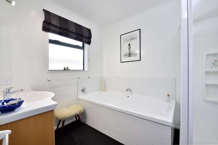 19 Aratia Way Richmond_13