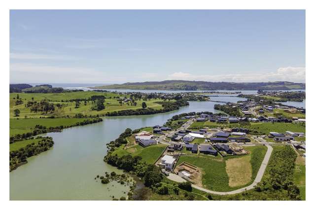 Iconic Waterfront Residence