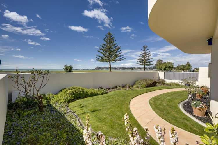 24 The Esplanade Westshore_20