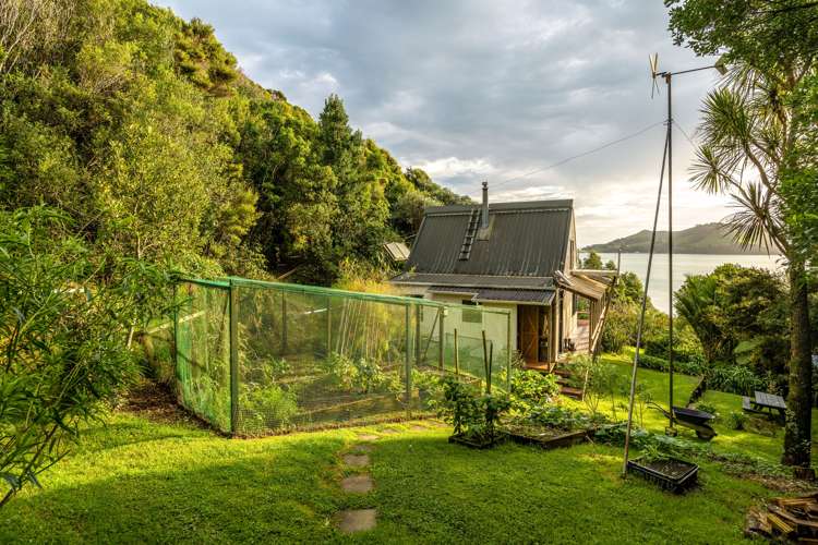 215K Awaawaroa Bay, Waiheke Island Awaawaroa Bay_10