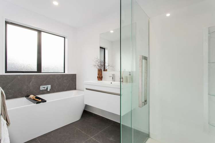35 Bill Hammond Drive Belfast_16