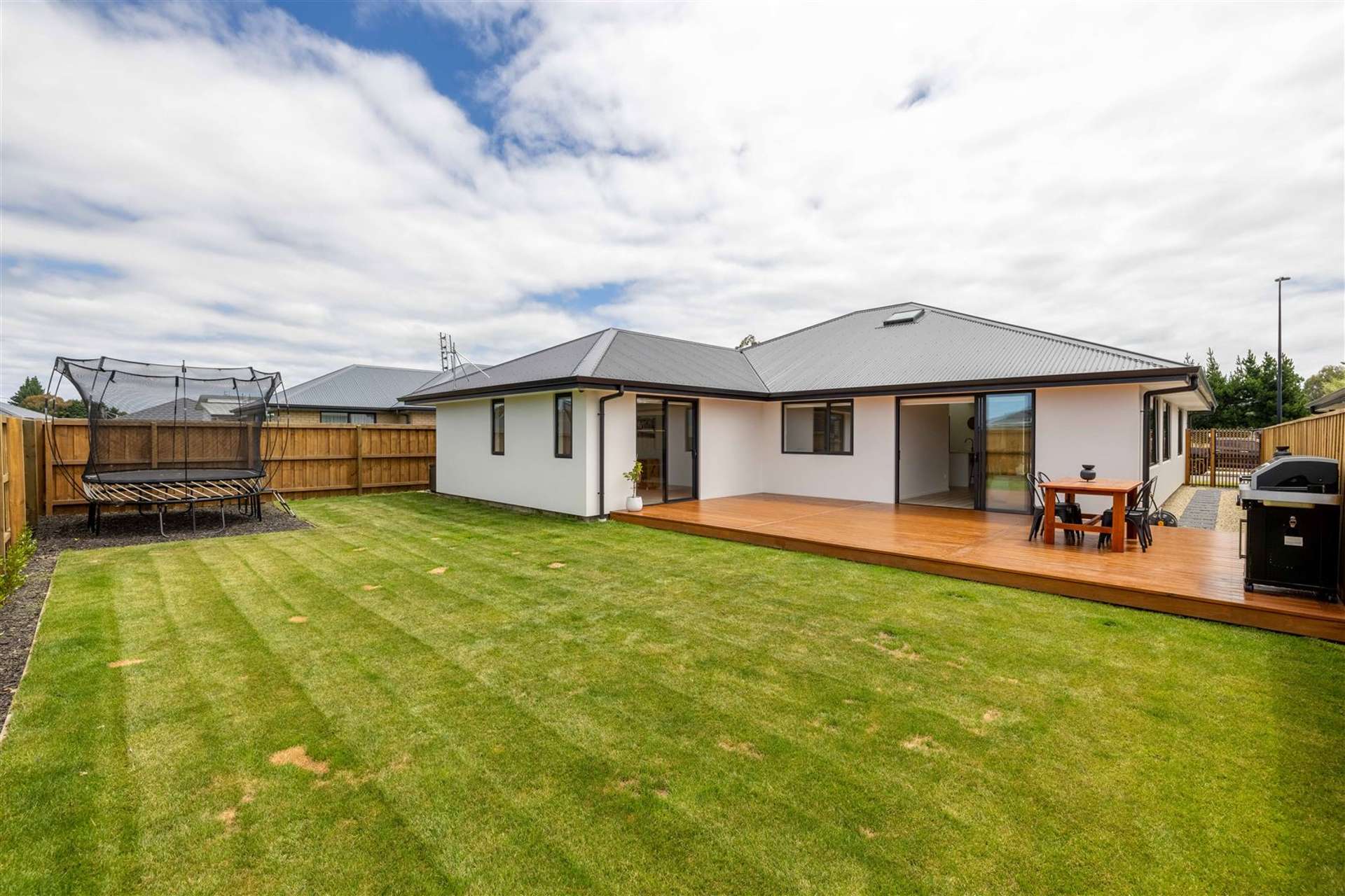 52 Quinn Crescent Woodend_0