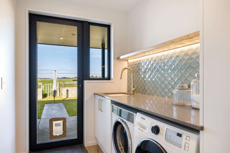 8 Plover Avenue Amberley_18