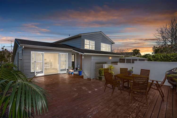 69 Ravenwood Drive Forrest Hill_26