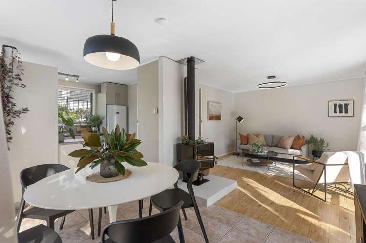 23 St Leonards Road Kelston_5