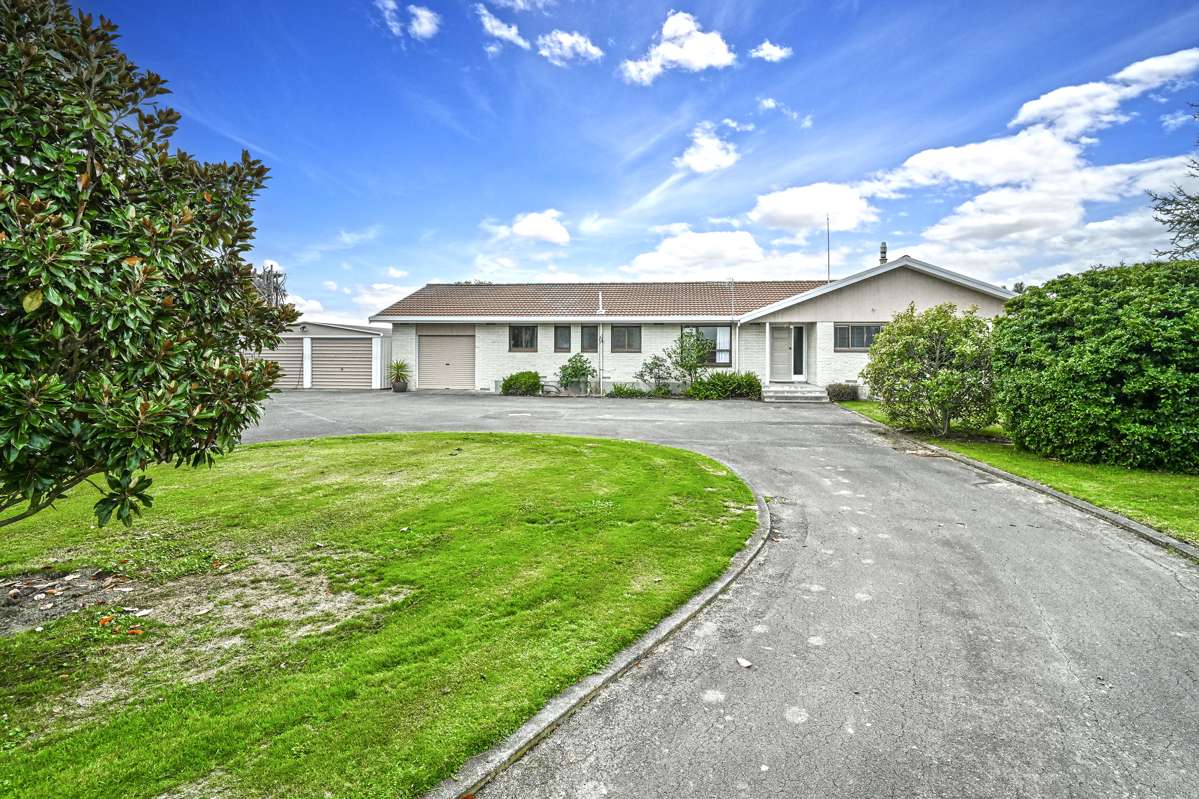 Houses for sale in Clive, Hastings