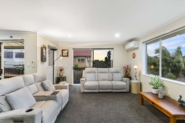 32 Rivervale Grove Stanmore Bay_6