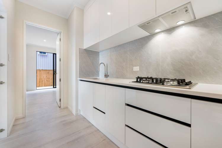 7 Bremner Ridge Street Flat Bush_7