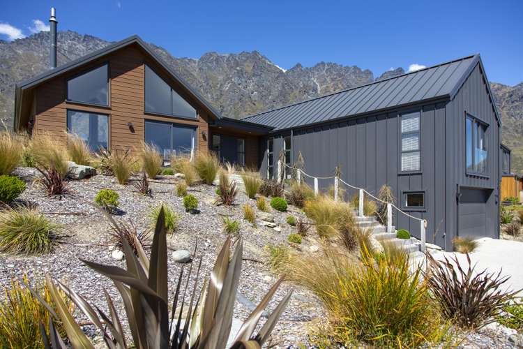 7 Falconer Rise Jacks Point_6