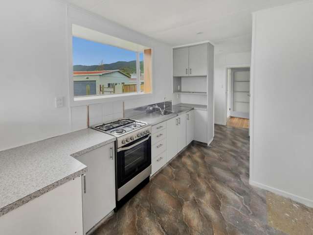 2 Miles Crescent 10629_1