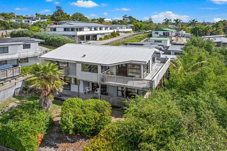 33 Gledstane Road Stanmore Bay_5