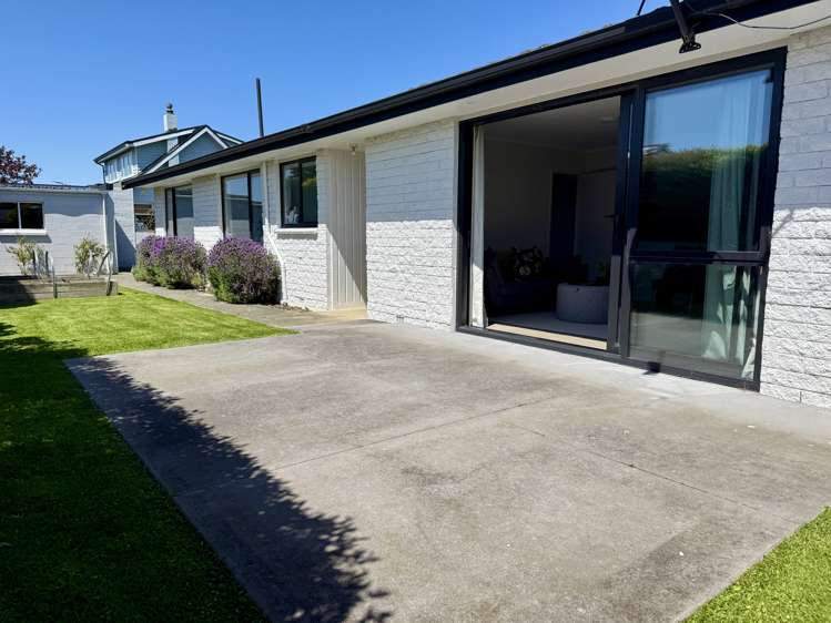 52 Newcastle Street Windsor_29