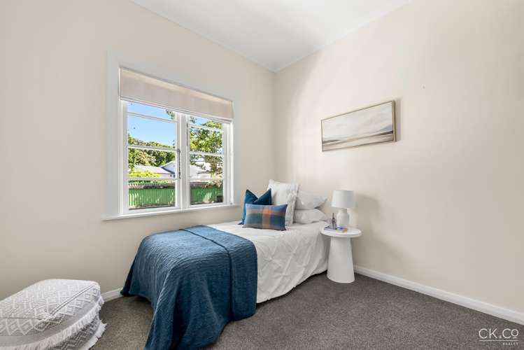 2 Sherwood Street Woburn_13