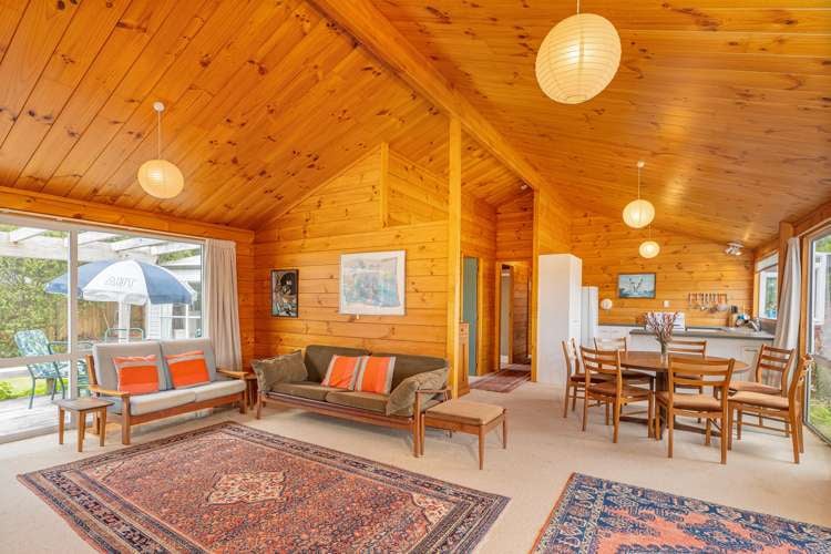 6 Lake Court Pauanui_8