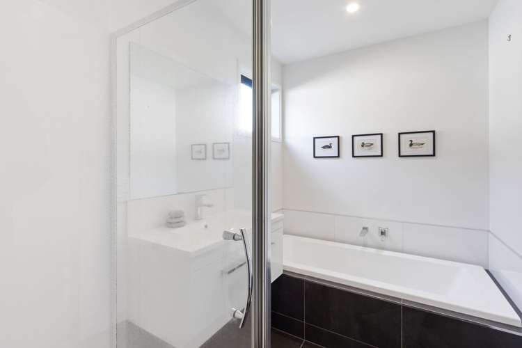 5 Earhart Lane Wigram_13