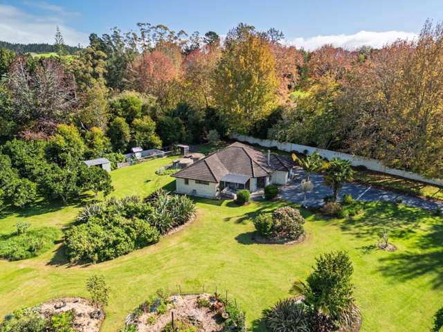 Spacious Three Bedroom Brick And Tile Home