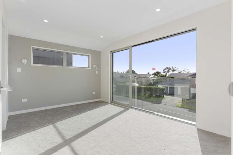 1b Sea Spray Drive Bucklands Beach_13