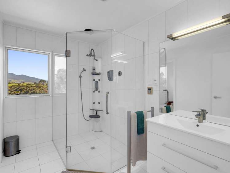 6 Mara Kai Lane Raglan_25