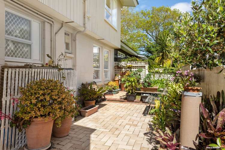 2/270 Lake Road Hauraki_21