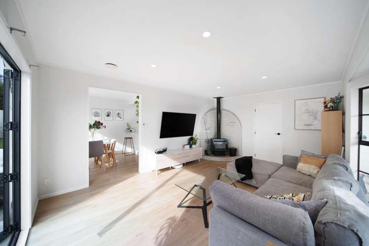 6 Crestlands Place Papakura_9