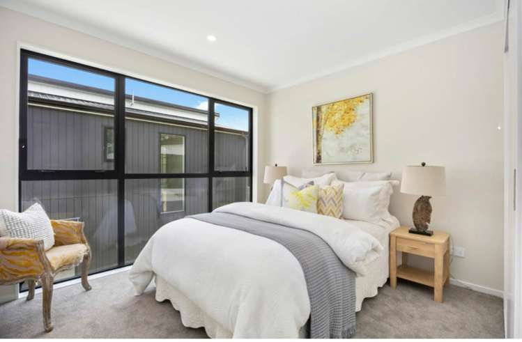 11E Norman Lesser Drive St Johns_9