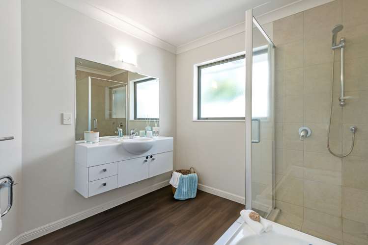 7 Milkers Gate Parklands_11