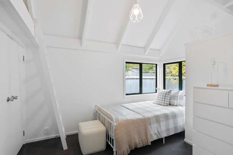 47 Nui Mana Place Te Atatu South_13