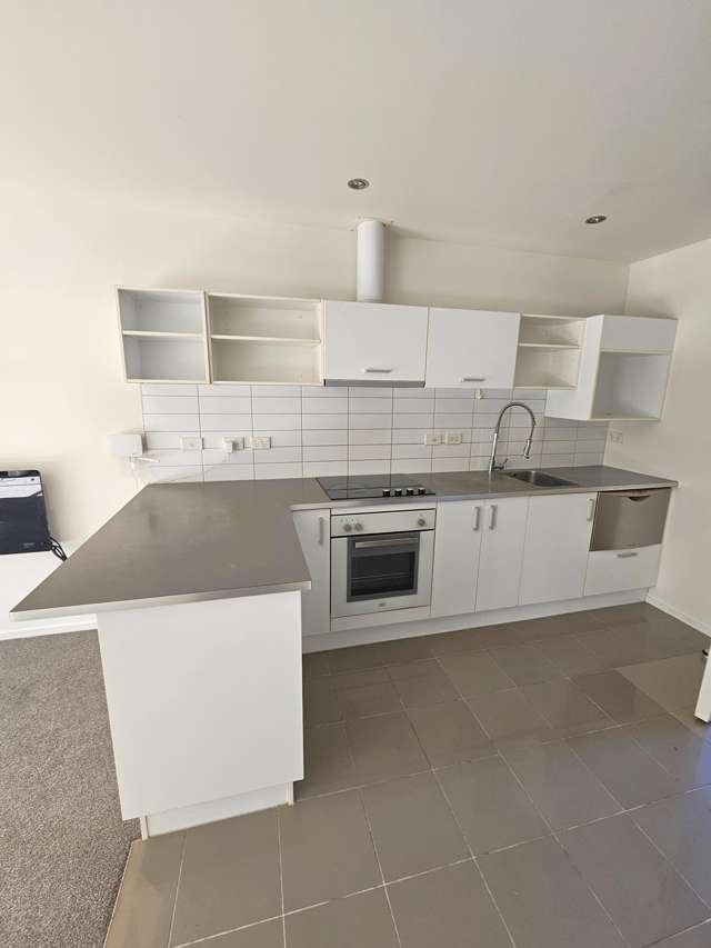 B2/60 Masons Road Oteha_1