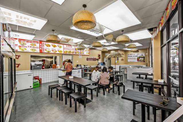 16/8 Oracle Drive Albany_2