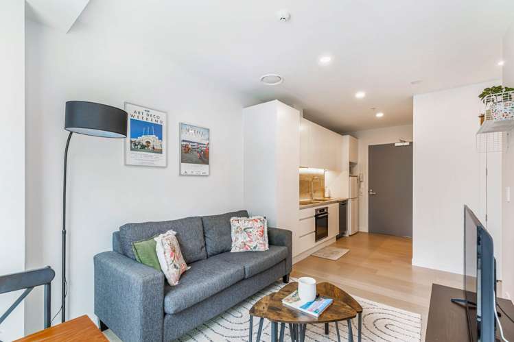205/1 Greys Avenue_5