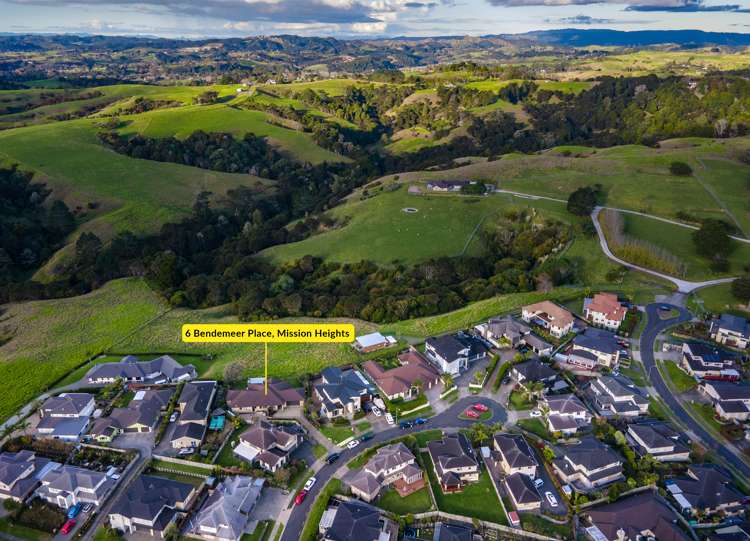 6 Bendemeer Place Flat Bush_28